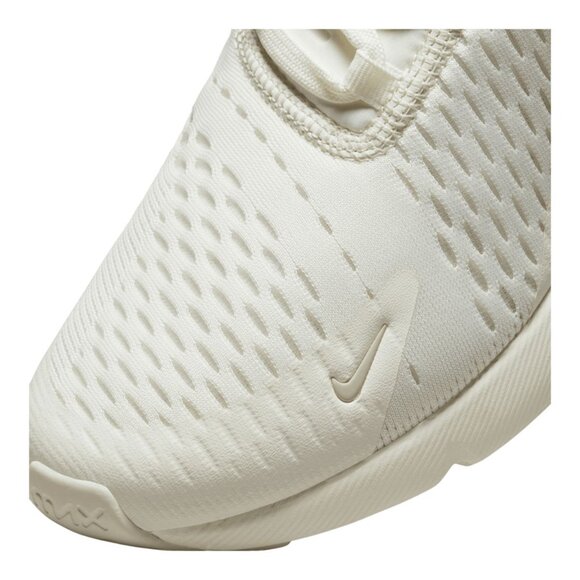 Women's Air Max 270 Shoes - Picture 6 of 7